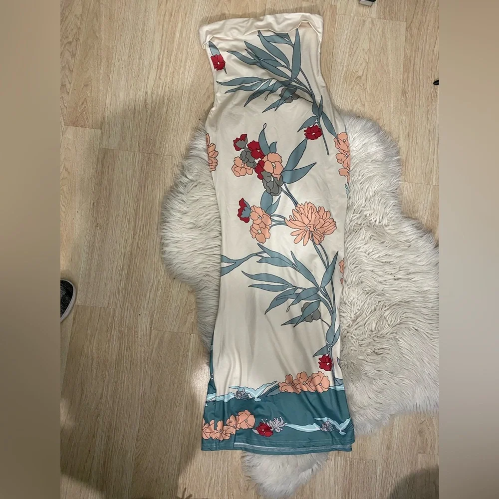 STRAPLESS FLORAL DRESS - Picture 2 of 4